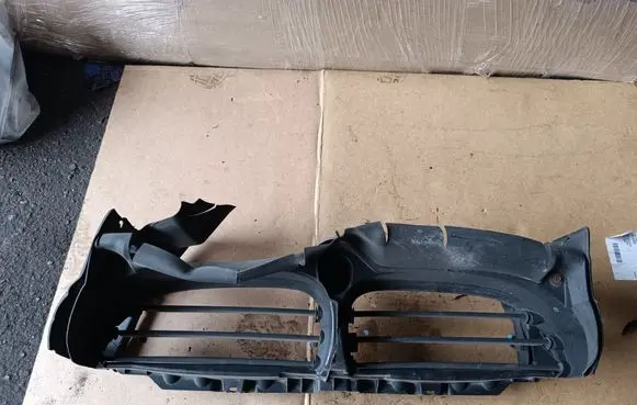 Intercooler air guide/duct channel