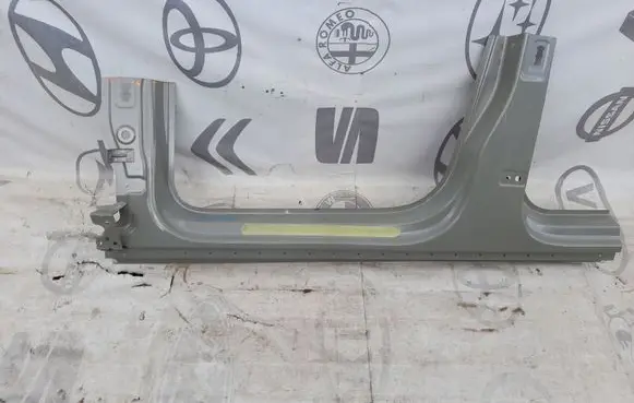 Seat Altea Rear sill (body part) 