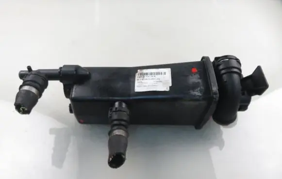 Coolant expansion tank/reservoir