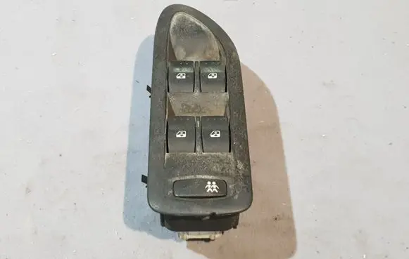 Renault Laguna II Electric window control switch 26515