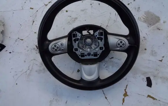 Mini One - Cooper Coupe R56 Steering wheel
