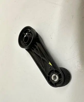 Volkswagen PASSAT B6 Rear door window winding handle 6Q0837581A