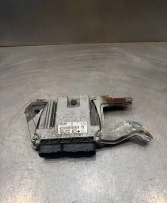 Toyota Yaris Engine control unit/module 0281017134 1039S39970 896610DG50