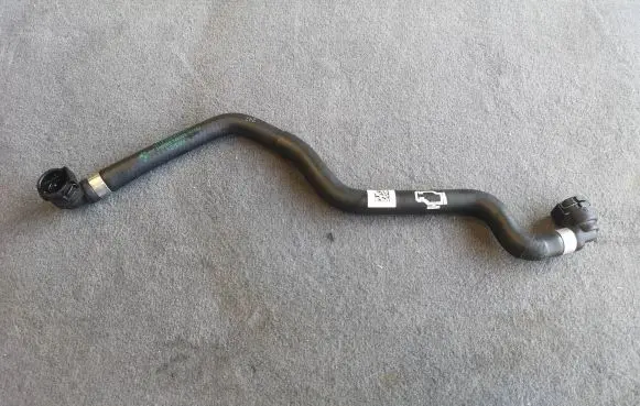BMW 4 F32 F33 Engine coolant pipe/hose 8623572