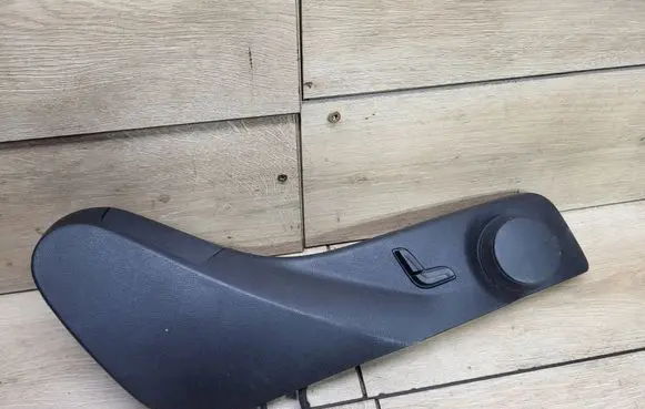 Mercedes-Benz E C207 W207 Seat trim A2079180200