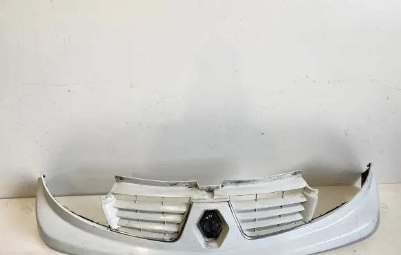 Renault Trafic II (X83) Front bumper upper radiator grill 623100251R