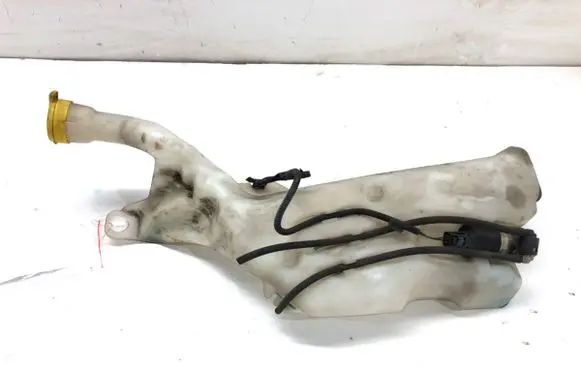 Windshield washer fluid reservoir/tank