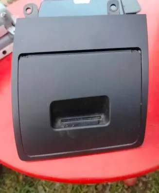 BMW 5 E60 E61 Glove box 7156225 14121810 141218