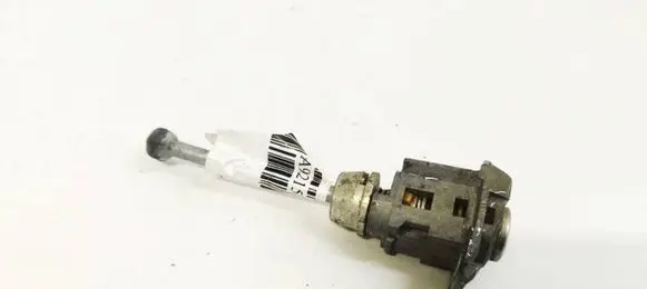 Peugeot 3008 I Front door lock (next to the handle) 