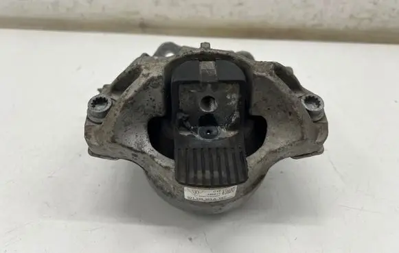 Porsche Panamera (971) Engine mount bracket 971199383A