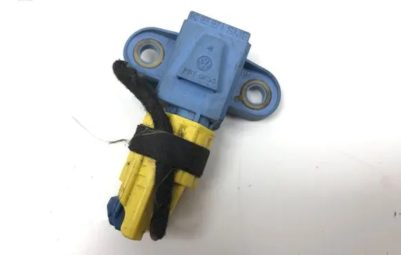 Volkswagen Golf V Airbag deployment crash/impact sensor 1K0955557A