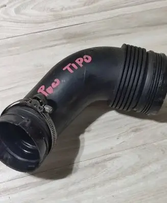 Air intake hose/pipe