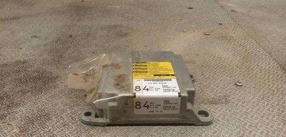 Toyota Avensis T250 Airbag control unit/module 8917005121