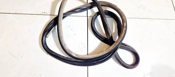 Audi A4 S4 B5 8D Rubber seal rear door 