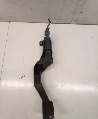 Peugeot 2008 II Accelerator throttle pedal 9837891980