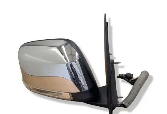 Nissan Navara Front door electric wing mirror 963015X01A