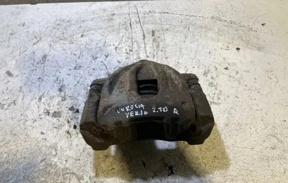 Toyota Corolla Verso AR10 Front brake caliper