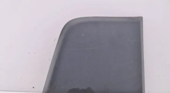 Rear fender molding trim