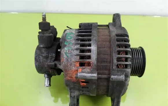 Opel Astra G Generator/alternator 