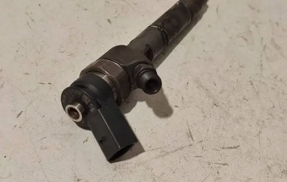 Mercedes-Benz C W203 Fuel injector A6460700787 0445110238 0986435139
