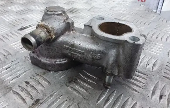 Ford Focus Thermostat/thermostat housing