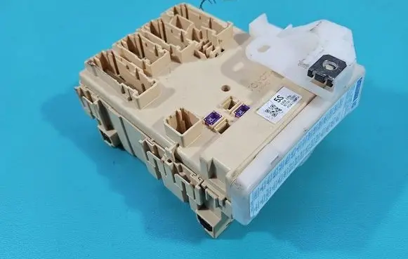 Toyota Corolla E160 E170 Central body control module 8922102610 IMPRK1566391