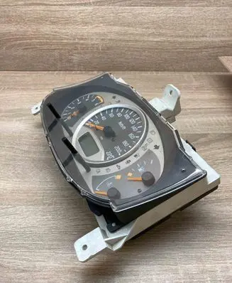 Nissan Almera Tino Speedometer (instrument cluster) J11BU010 1313183