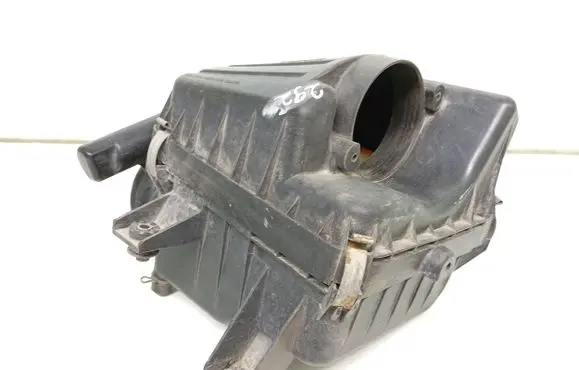 Suzuki Grand Vitara II Air filter box 68DA03 68dr03