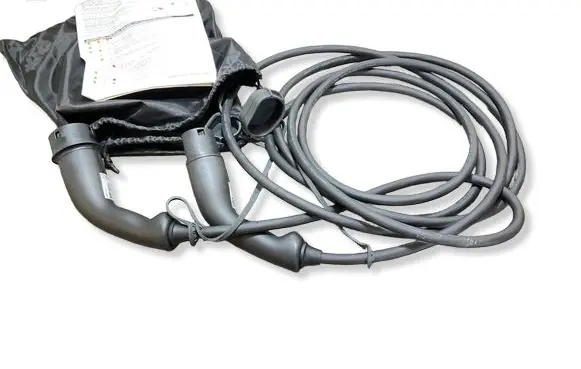 Nissan Leaf II (ZE1) Electric car charging cable 3332953A04
