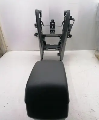 Mazda 3 I Armrest