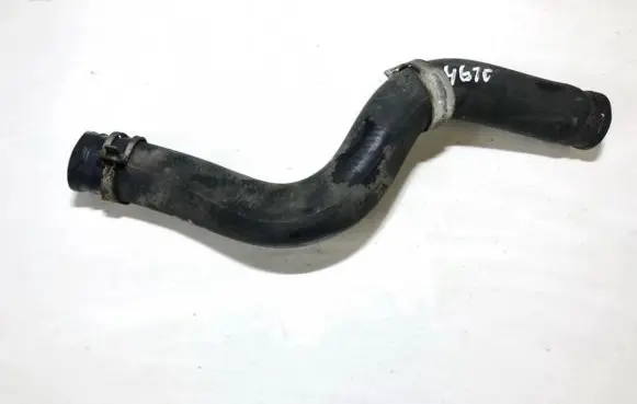 Engine coolant pipe/hose