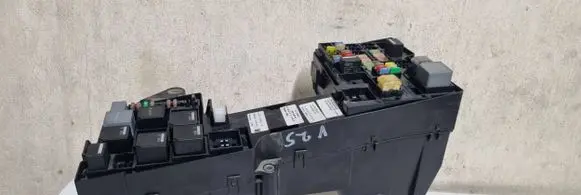 Jaguar XF X250 Fuse module AX2314290KB 5605002800 AX2314290XXX