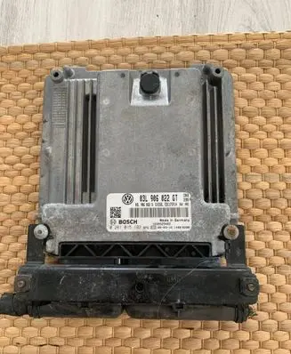 Volkswagen Golf VI Engine control unit/module 03L906022GT 0281015192 03L906022G