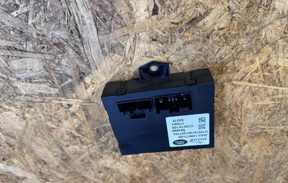 Jaguar F-Pace Tailgate/trunk control unit/module JK8314B673AB 175001 C70519100