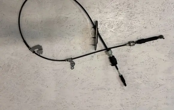 Toyota RAV 4 (XA50) Gear shift cable linkage 
