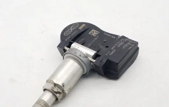 Hyundai Sonata Tire pressure sensor 529333N000 529332M550 89CA83F0