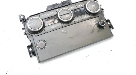 Land Rover Range Rover Evoque L538 Interior fan control switch HJ3214C239SA