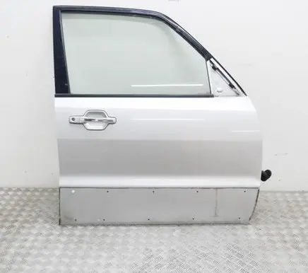 Mitsubishi Pajero Front door MN161222