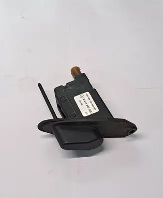Fuel tank cap lock motor