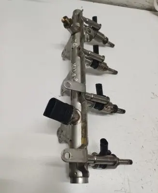 Audi A4 S4 B8 8K Fuel injectors set 06J133317M