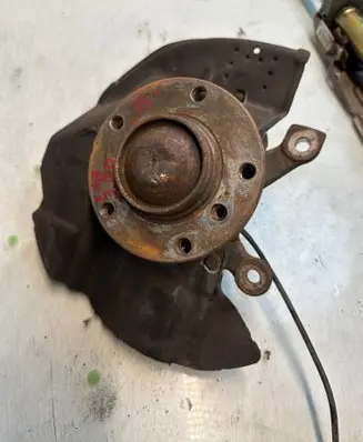 BMW 3 E46 Front wheel hub spindle knuckle 321132