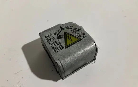 Headlight ballast module Xenon