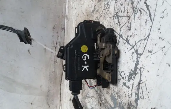 Audi A2 Rear door lock 8Z1971693