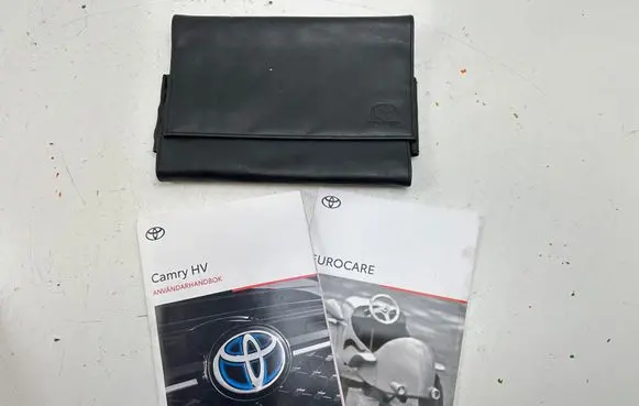 Toyota Camry VIII XV70 Owners service history hand book 