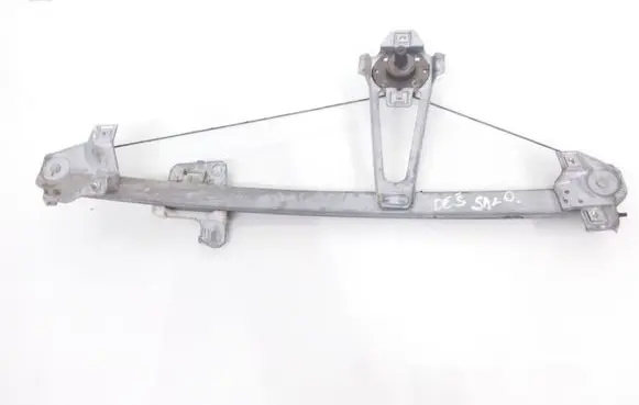 Rear door manual window regulator