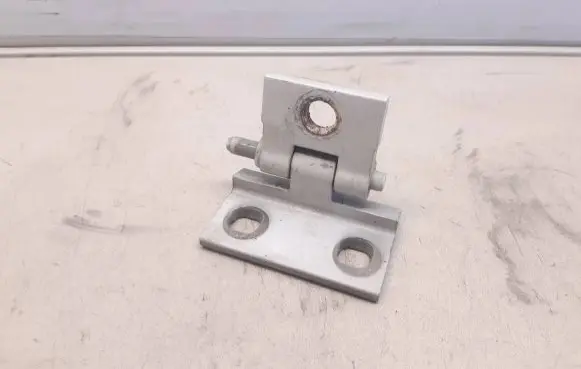 Volvo V70 Front door upper hinge