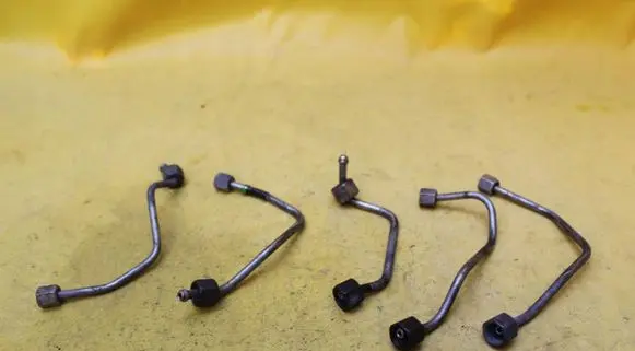 Citroen C4 III e-C4 Fuel line pipe