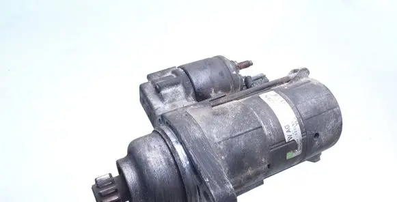 Volkswagen Golf V Starter motor 02M911023N
