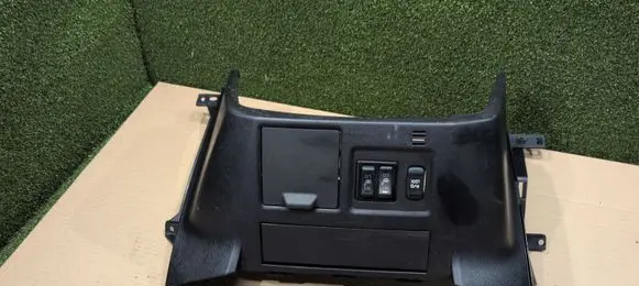 Mitsubishi Pajero Other center console (tunnel) element 8002A225