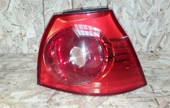 Volkswagen Golf V Rear/tail lights 1K6945112C
